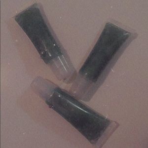 Unthinkable lip gloss